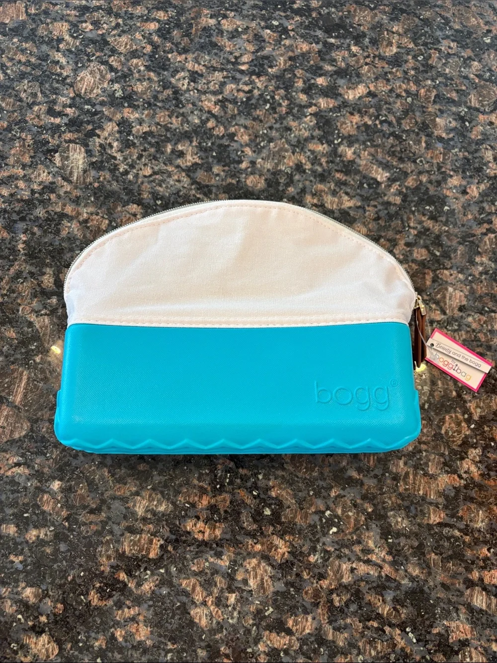 NWT Bogg Bag beauty and the bogg (9x7x3 Cosmetic Bag) - Picture 1 of 12